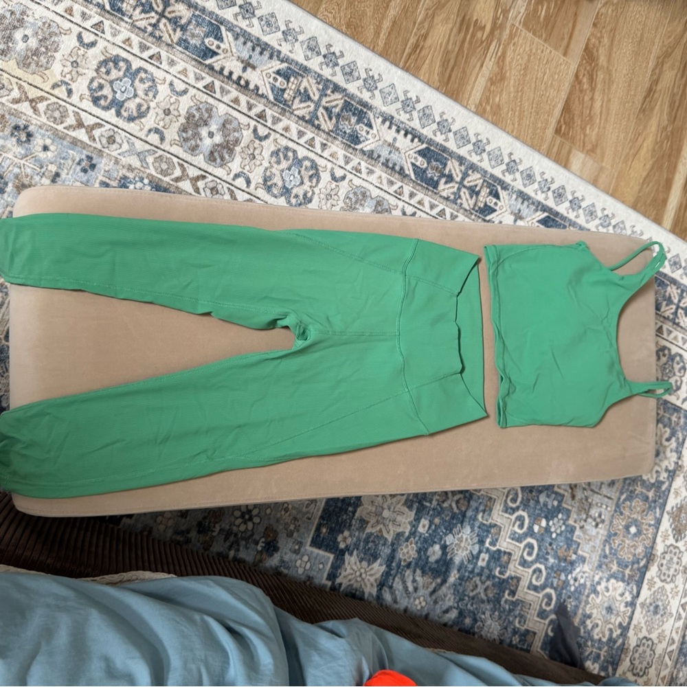 Green Women's High-Waist Leggings & Crop Tank Set